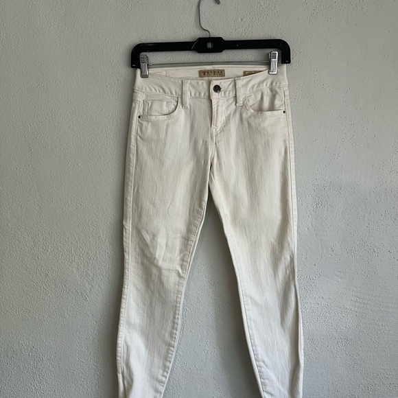 Guess Woman Cream Brittney Cropped  Zip Leg Jean, Size 24 - Picture 2 of 7